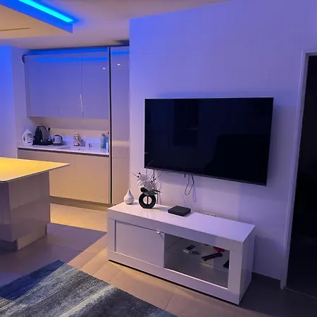 Appartement Beau 2 Pieces En Plein Centre De